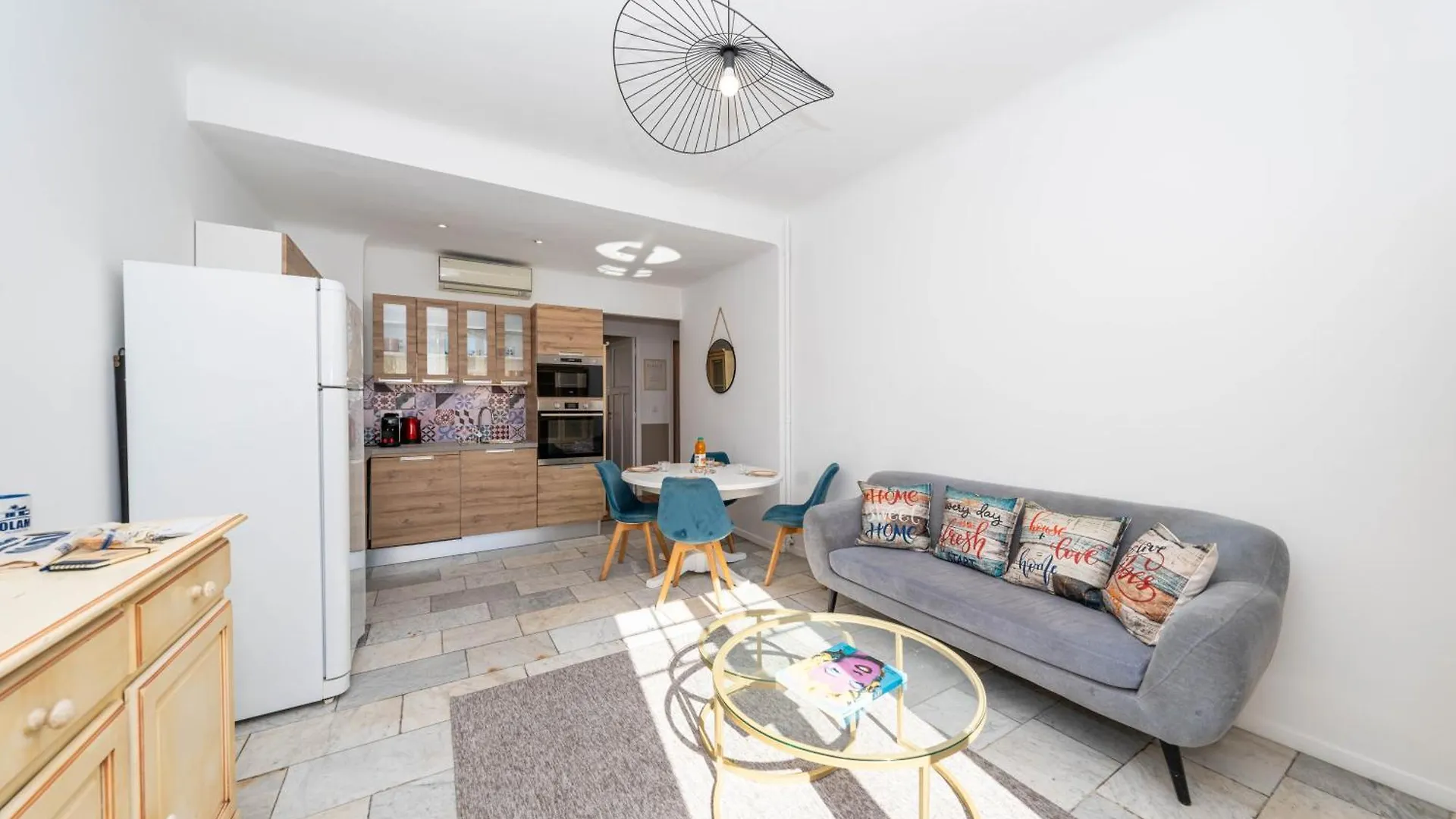 Cannes 3 Bedroom 3 Bath Close To Palais & Croisette By Olam Properties