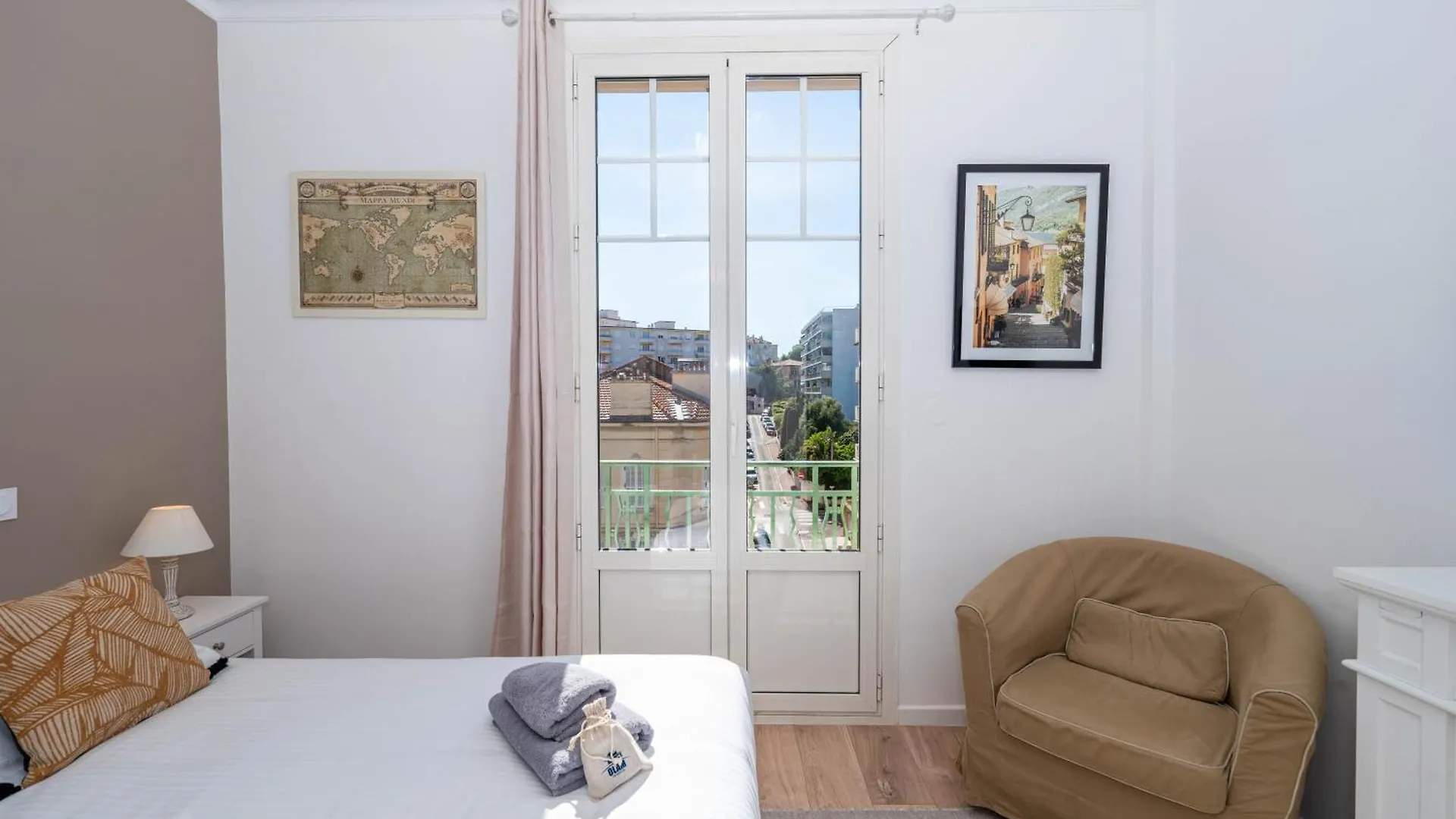 Cannes 3 Bedroom 3 Bath Close To Palais & Croisette By Olam Properties 0*,  Francja